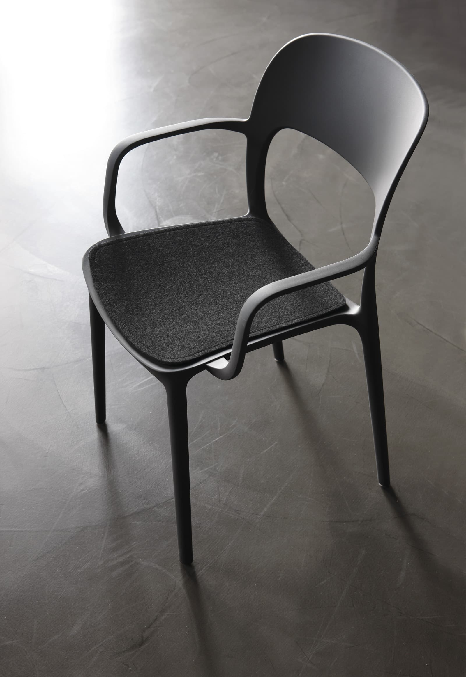 Bontempi Gipsy plastová stolička 23