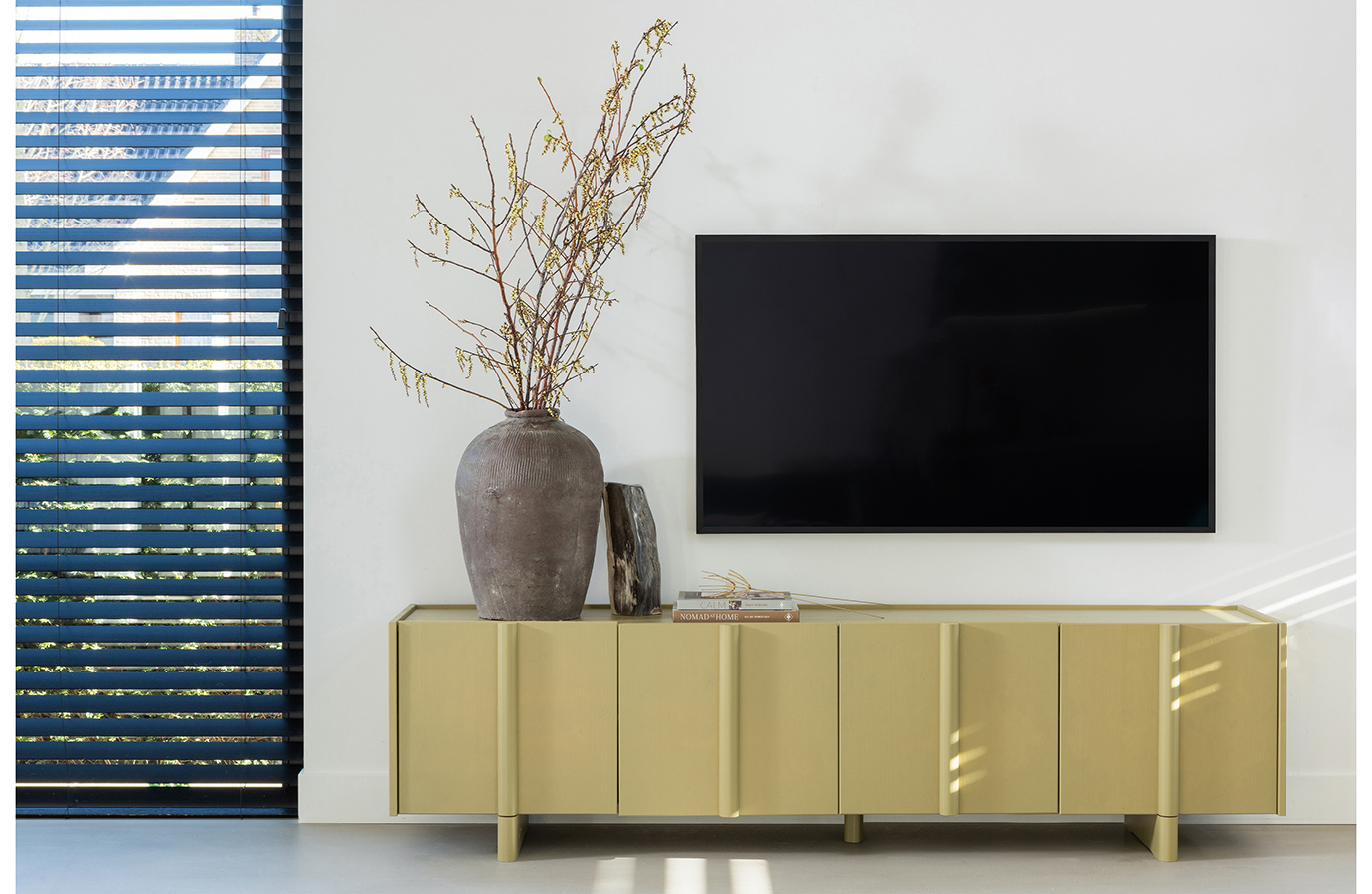 Woood Basu komoda pod TV 8