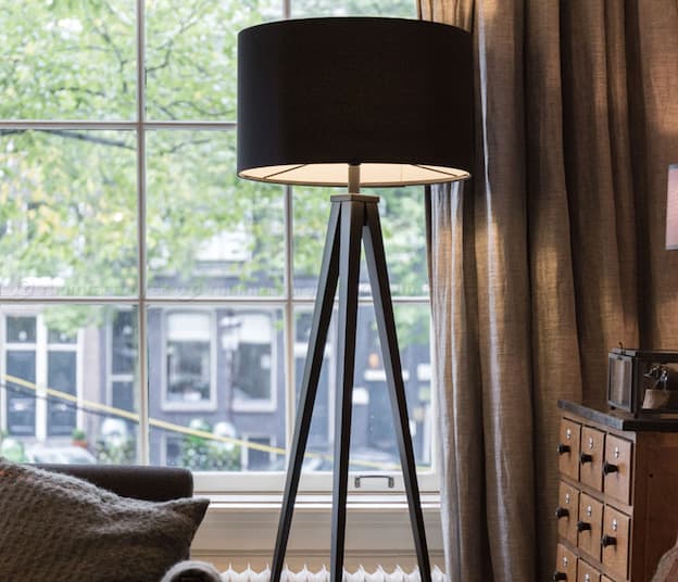 Zuiver Tripod stojanová lampa 1