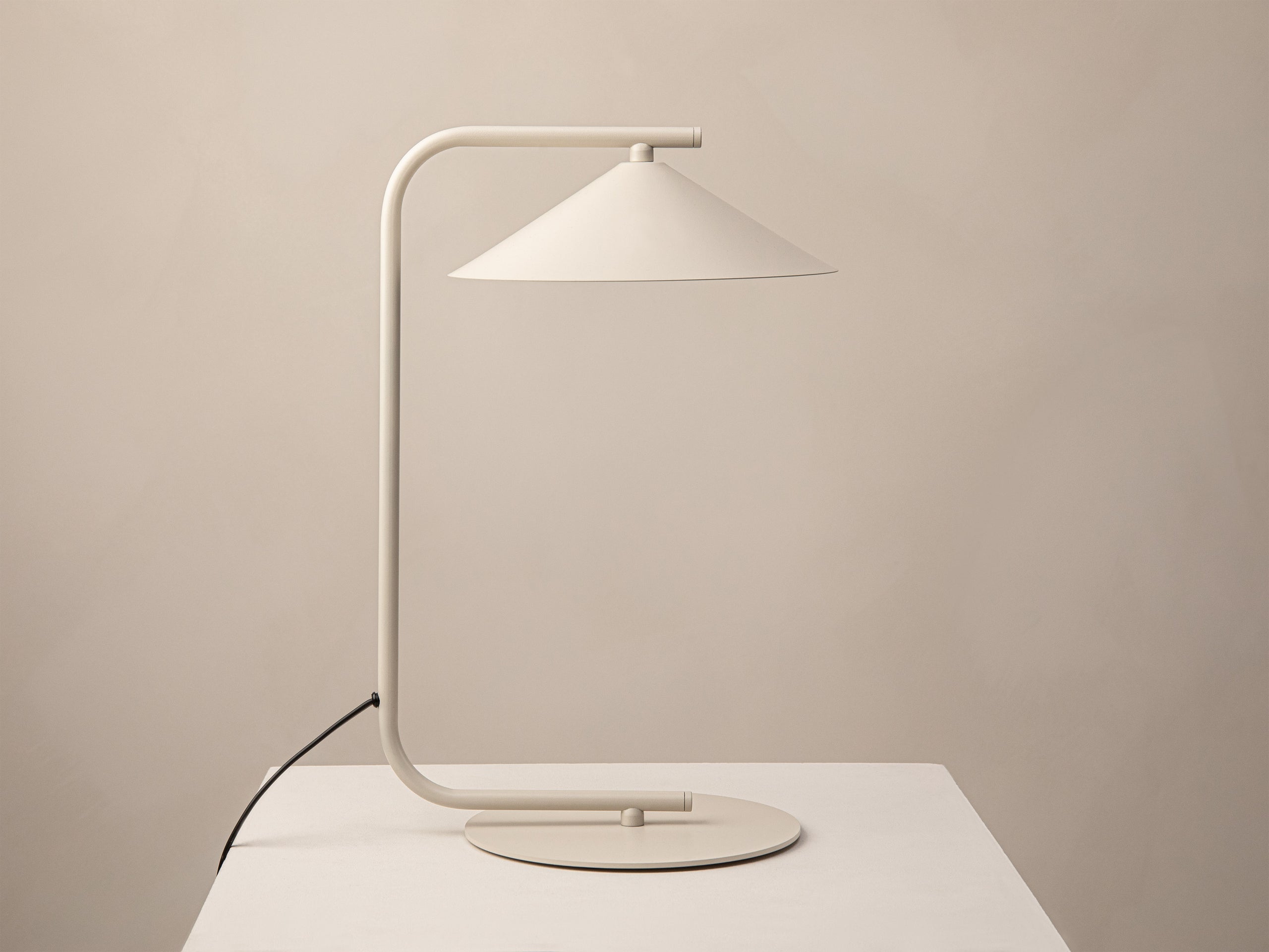 Micadoni Nocte stolová lampa 1× GX53 27 × 23 × 42 cm