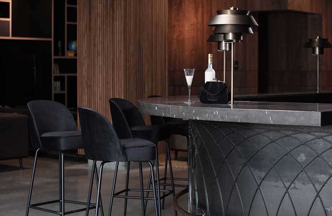 BePureHome Vogue čalúnená barová a pultová stolička 7